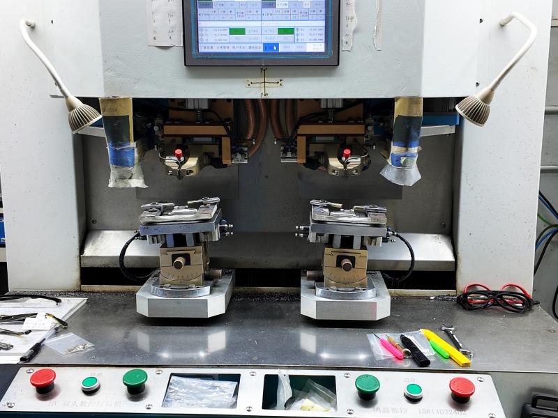 HOME dual head cnc hinge riveting machine