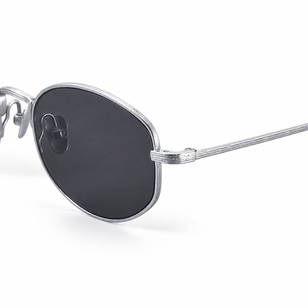 Custom Pure Titanium Grey Oval Sunglasses Frame Corner Detail Custom Pure Titanium Grey Oval Sunglasses Frame Corner Detail - Custom Eyewear Manufacturer