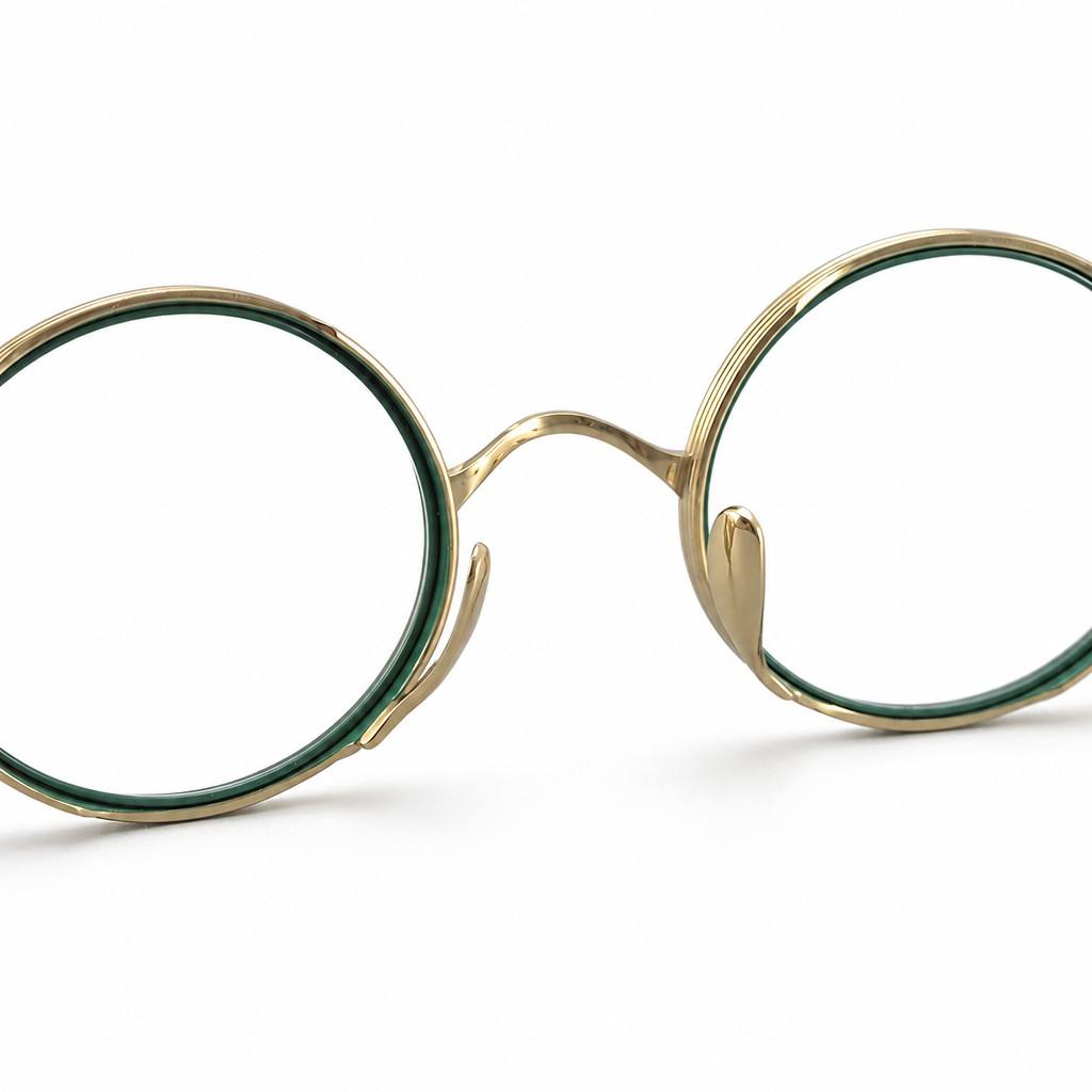 Custom Vintage Thick Rimmed Round Beta Titanium Optical Frames Nose Bridge Detail Custom Vintage Thick Rimmed Round Beta Titanium Optical Frames Nose Bridge Detail - Custom Eyewear Manufacturer